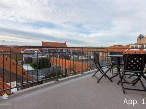 Alluring Apartment close to centre & sea